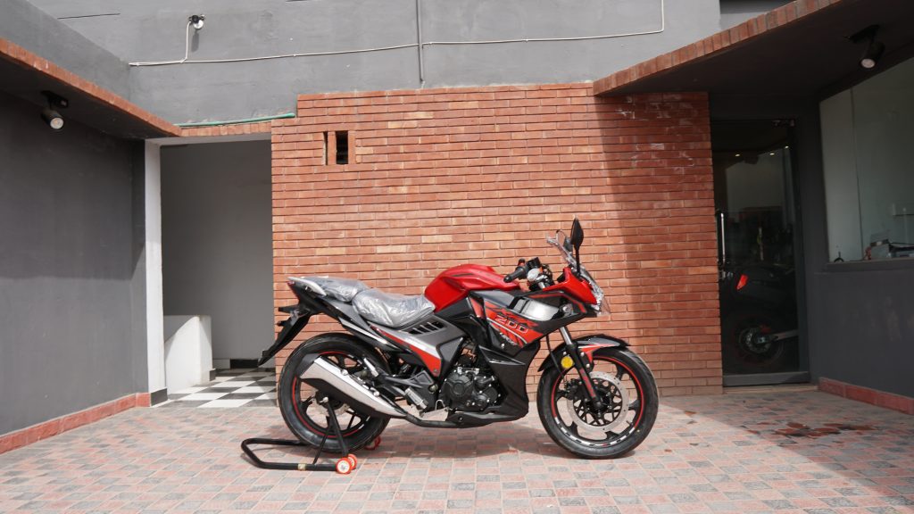 LIFAN KPR200 parked in garage