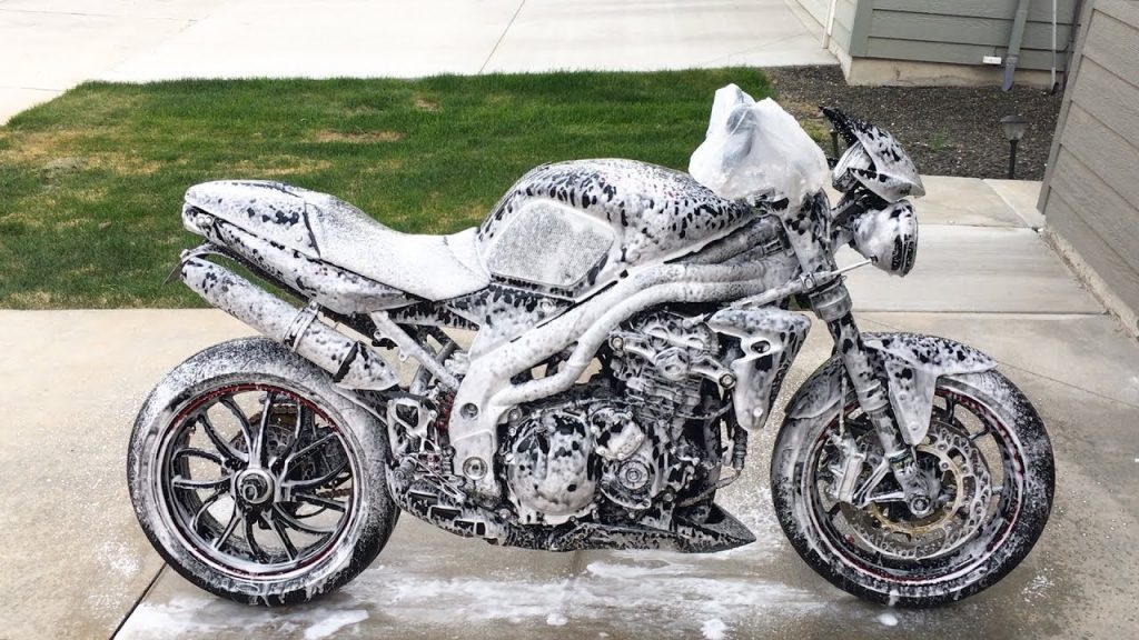How to clean your motorcycle