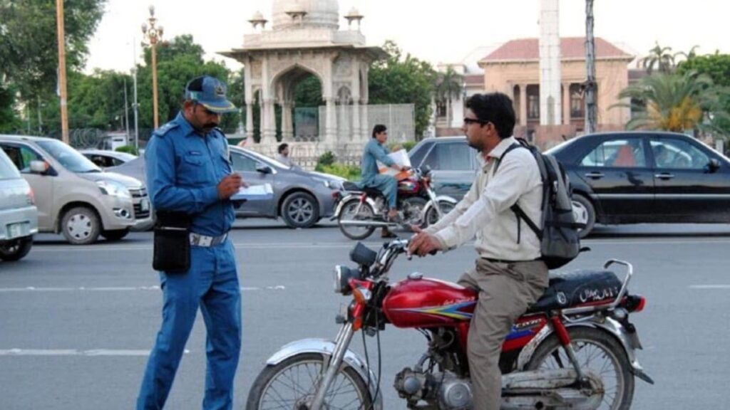 Traffic Police Announce Penalties for Breaking Traffic Laws